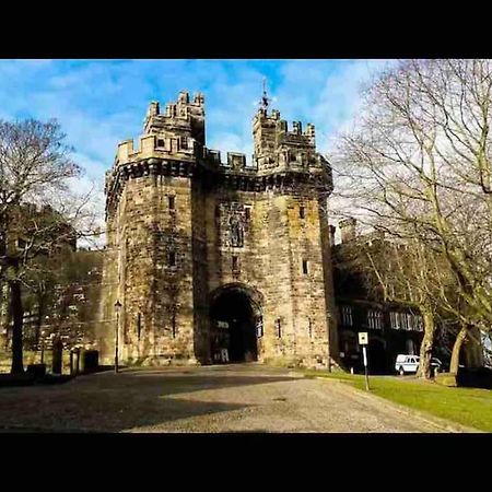 Coniston House Lancaster 3 Bedrooms Parking And Garden Esterno foto